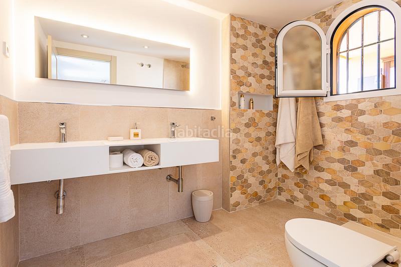 Foto 48e47df2-9df3-4e1b-bb96-05c83e71595d. Ático impresionante ático dúplex completamente reformado en Elviria, este en Marbella