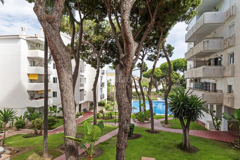 Foto 1f28d567-e417-4c7a-93a5-3e3dcf0b4351. Piccolo appartamento con parcheggio piscina in Calahonda Mijas