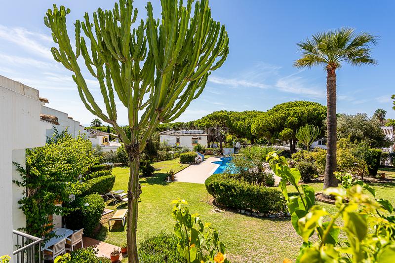 Foto 0f8be02d-5482-4880-9b84-e3323619c6f6. Casa adossada amb piscina a Calahonda Mijas