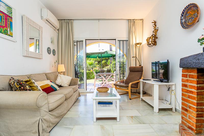 Foto 9f588b6d-453c-4804-8d54-3d4f4ab46bd7. Casa adossada amb piscina a Calahonda Mijas