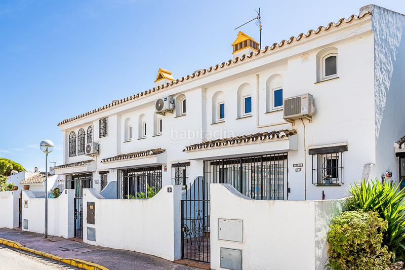 Foto e28aaee9-bbea-42d9-9355-0b68410643ab. Casa adossada amb piscina a Calahonda Mijas