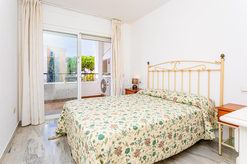 Foto 32b71071-58f2-4c80-8e9d-ce075efbc88a. Apartament amb aparcament piscina a Calahonda Mijas