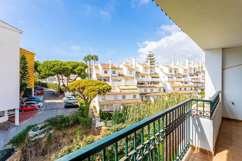 Foto bb94e76c-d8c0-419f-8562-822c2f856283. Apartament amb aparcament piscina a Calahonda Mijas