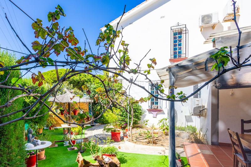 Foto 47d8b577-f7c2-43cc-a652-0f2ff390956a. Casa aparellada amb piscina a Calahonda Mijas