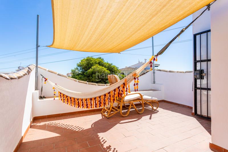 Foto 4bd6e27e-cc01-42ec-874f-a6479fdf8fe6. Casa aparellada amb piscina a Calahonda Mijas