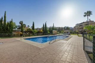 Apartament a La Cala Mijas. Elegante apartamento de dos dormitorios en exclusiva urbanizació