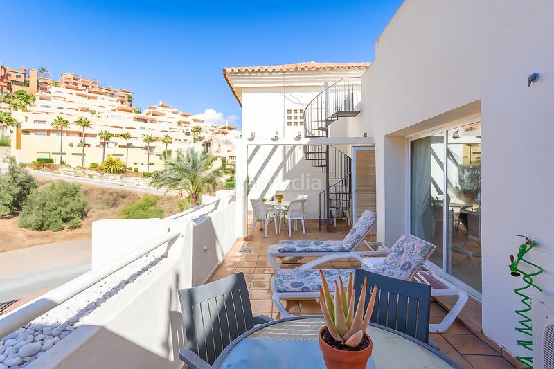 Foto ae8103d0-4fe3-469b-8628-41964fe64548. Àtic amb aparcament piscina a Calahonda Mijas