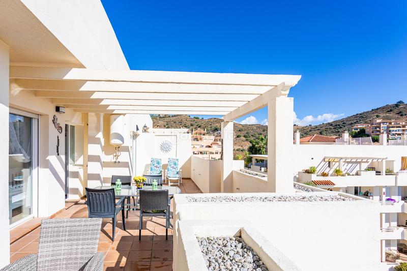 Foto b6e39021-b804-4fa6-af8a-87aa893108d8. Àtic amb aparcament piscina a Calahonda Mijas