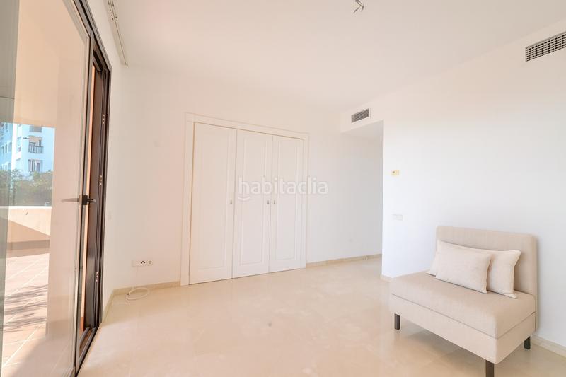 Foto 14876779-8c88-42fb-b1ae-df49c77649c9. Ático espectacular ático dúplex con vistas panorámicas al mar en Calahonda en Mijas