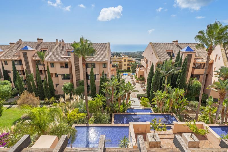 Foto 5e339107-0a71-41be-844c-54b54f24f4c3. Ático espectacular ático dúplex con vistas panorámicas en Calahonda, costa en Mijas