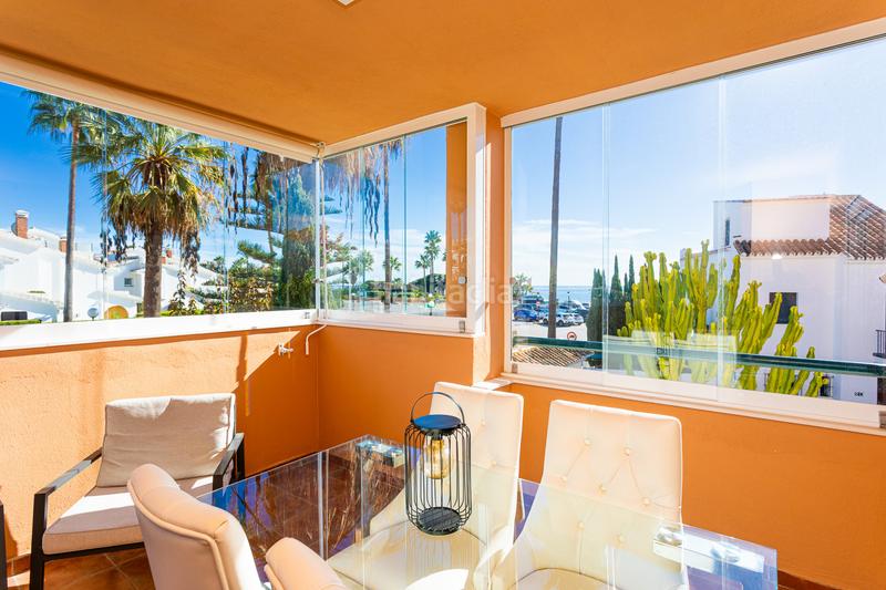 Foto 1f55870f-046d-40d2-8427-94ca75220f7c. Apartamento fantástico apartamento esquinero reformado con vistas al mar en alicate playa en Marbella