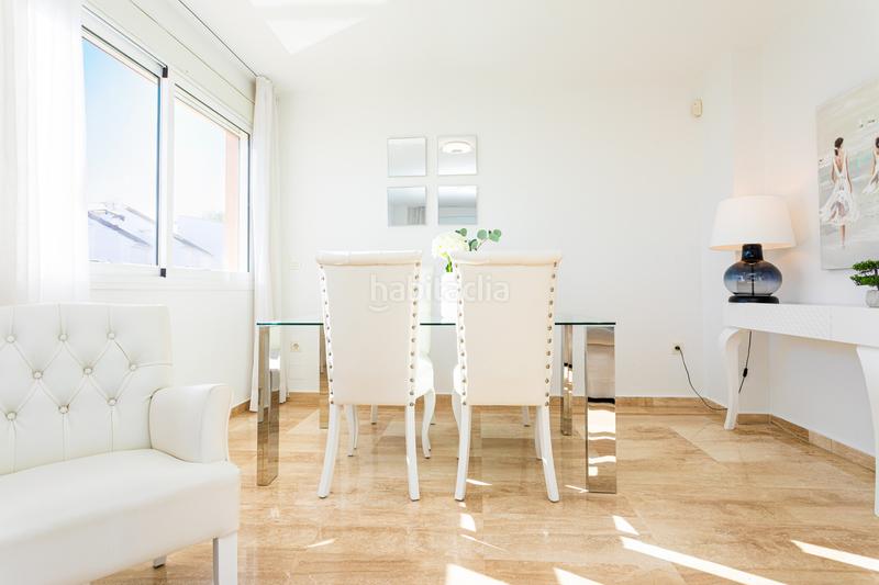 Foto 94ff09f7-3aa8-4398-8c06-af8235422772. Apartamento fantástico apartamento esquinero reformado con vistas al mar en alicate playa en Marbella