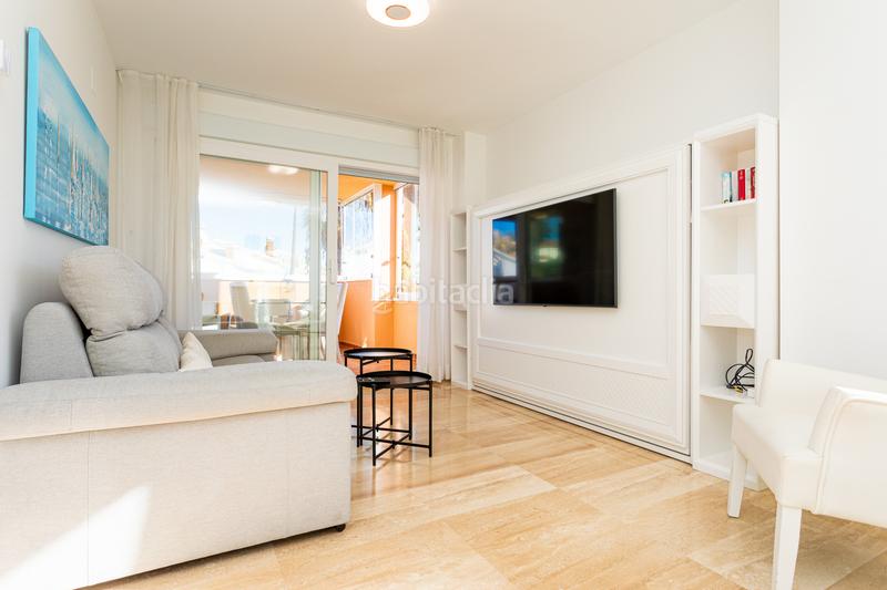 Foto edb5a2be-49b3-46d6-ba47-02e404fb0b00. Apartamento fantástico apartamento esquinero reformado con vistas al mar en alicate playa en Marbella