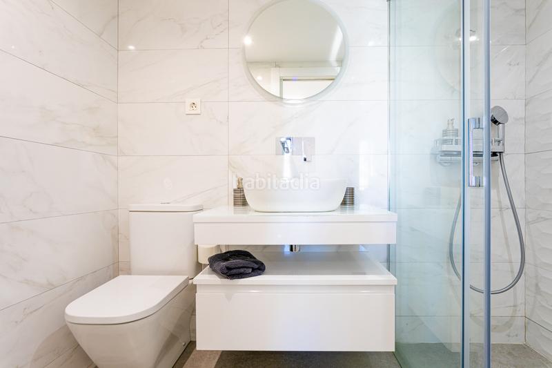 Foto f7340d65-52a4-45a4-a1c5-59161f8d0840. Apartamento fantástico apartamento esquinero reformado con vistas al mar en alicate playa en Marbella