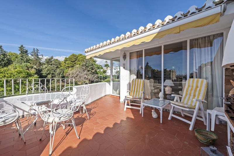 Foto 6af0116a-c6b9-411c-93ba-69d2729aaa22. Àtic amb piscina a Calahonda Mijas