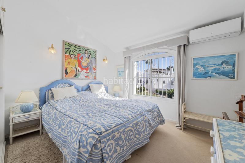 Foto f7a49962-c2a2-406d-888b-3e4b88740804. Àtic amb piscina a Calahonda Mijas