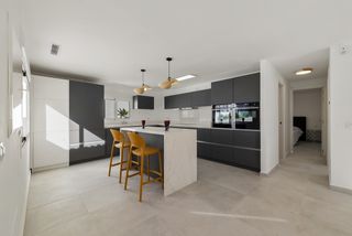 Haus in Campo de Mijas. Villa renovada de cuatro dormitorios con piscina privada y jardí