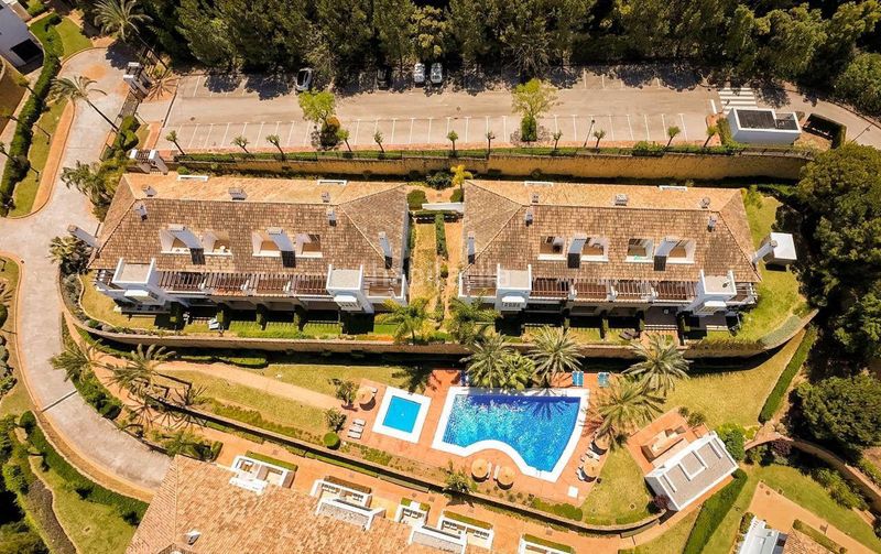 Foto dfa3d041-15bf-49dd-b238-912c8138d58c. Casa adossada amb aparcament piscina a La Cala Golf - Lagar Martell Mijas