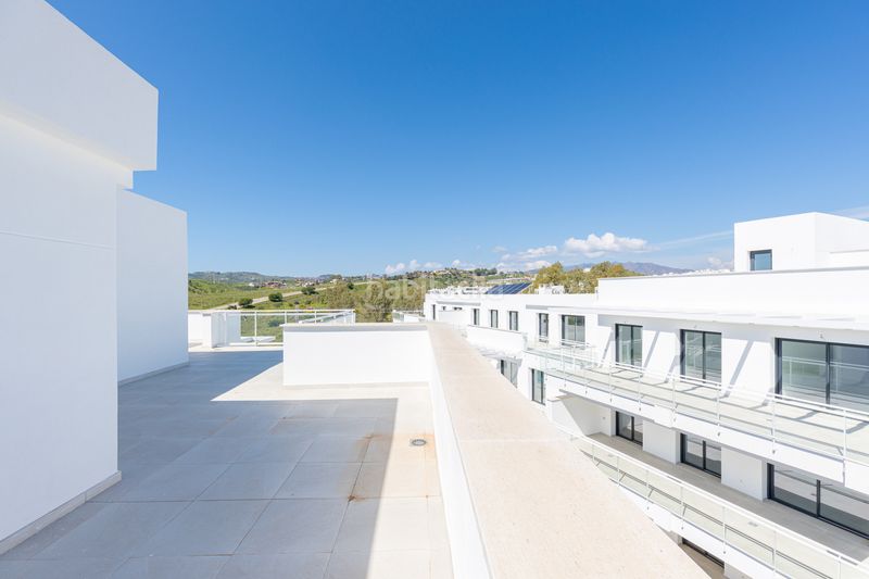 Foto c8b554cf-cfba-4053-8069-553df4a72eb0. Àtic amb aparcament piscina a La Cala Golf - Lagar Martell Mijas