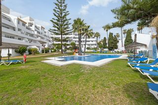 Appartement en El Faro de Calaburra - Chaparral. Apartamento de dos dormitorios bien presentado en marina del sol