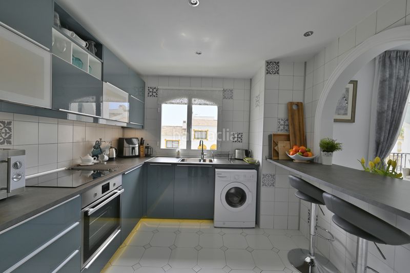 Foto 3673e6f7-d040-43de-9560-d1b3e4e95d92. Apartament amb aparcament piscina a Calahonda Mijas