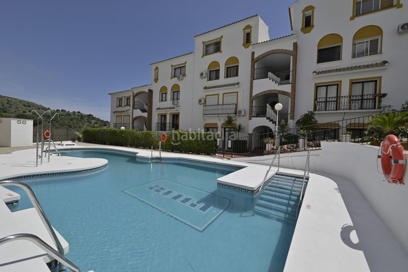 Foto 86af11f2-f8a4-45e6-b481-ee8b033d87a3. Apartament amb aparcament piscina a Calahonda Mijas