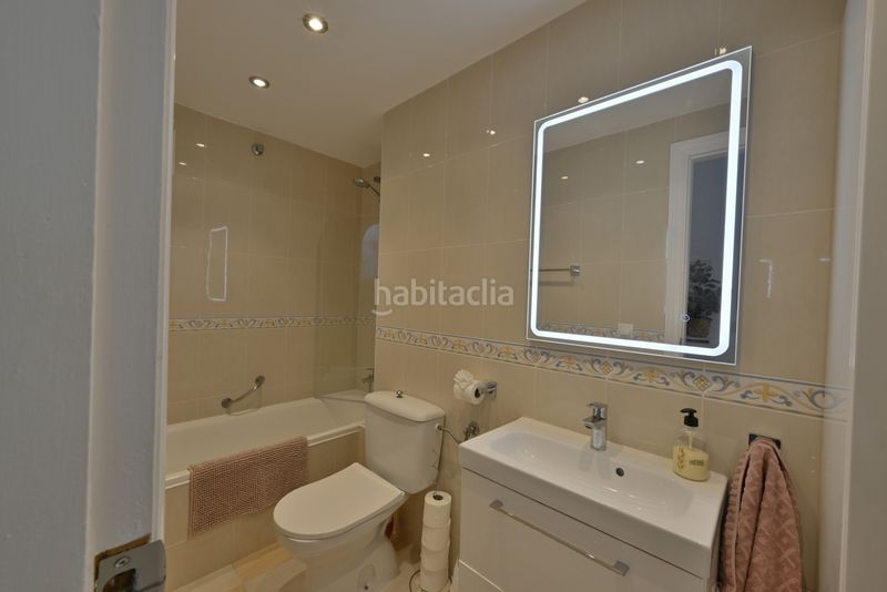 Foto b446ccb6-c4e5-41f5-87a3-c51a8f820147. Apartament amb aparcament piscina a Calahonda Mijas