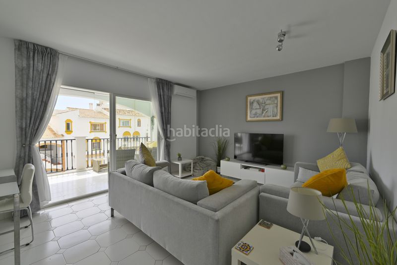 Foto b6f96a47-a75c-4d1f-9758-75d1237ec15e. Apartament amb aparcament piscina a Calahonda Mijas