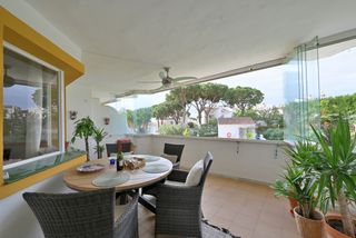 Appartement en Calahonda. Apartamento reformado  a poca distancia de la playa.