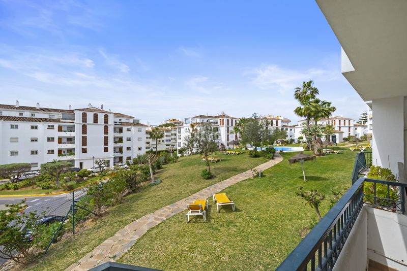 Foto 64280e54-0d24-4da0-bf02-2049336b0114. Planta baixa amb aparcament piscina a Calahonda Mijas