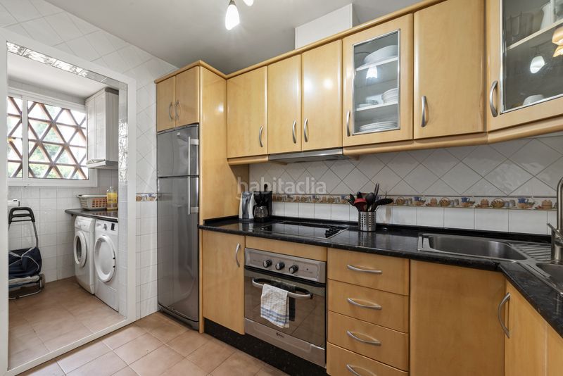 Foto e31a6202-d529-4b90-aa6a-619c9a8a7f14. Planta baixa amb aparcament piscina a Calahonda Mijas
