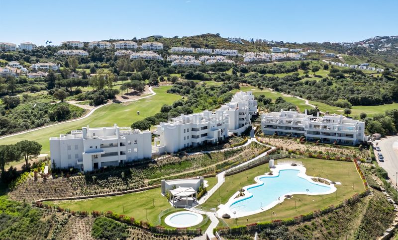 Foto 44239f27-f2d3-42c0-aac5-ce3fbe99f0ba. Àtic amb aparcament piscina a La Cala Golf - Lagar Martell Mijas