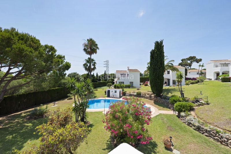 Foto 48a36851-2a30-419c-8bfa-36ef4d6736e2. Casa amb piscina a Calahonda Mijas