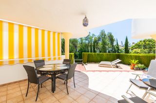 Rez-de-chaussée à Calahonda