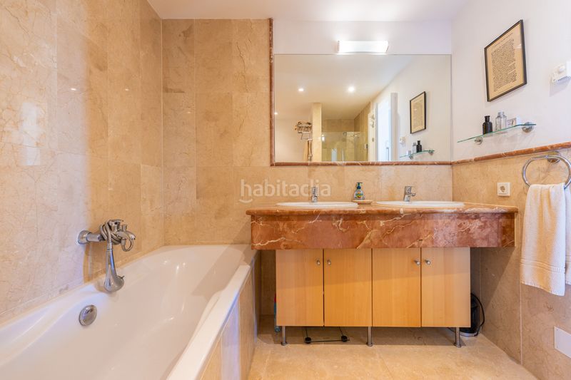 Foto e24fef1c-6a0f-4d9c-812a-7f5640c637ea. Apartament amb aparcament piscina a Calahonda Mijas