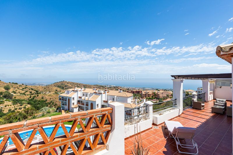 Foto 57b7f9c4-7b30-4d83-89a6-7945ac006f33. Àtic amb aparcament piscina a Calahonda Mijas