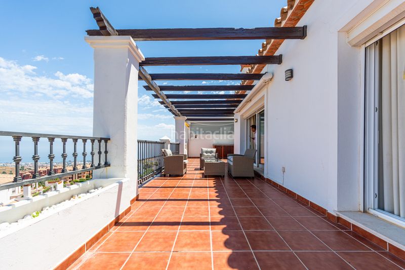 Foto db70e3b7-a604-4308-a8af-c14d36a294a4. Àtic amb aparcament piscina a Calahonda Mijas