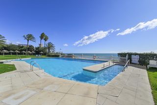 Apartament a Riviera del Sol. Apartamento en primera línea de playa en riviera del sol con vis