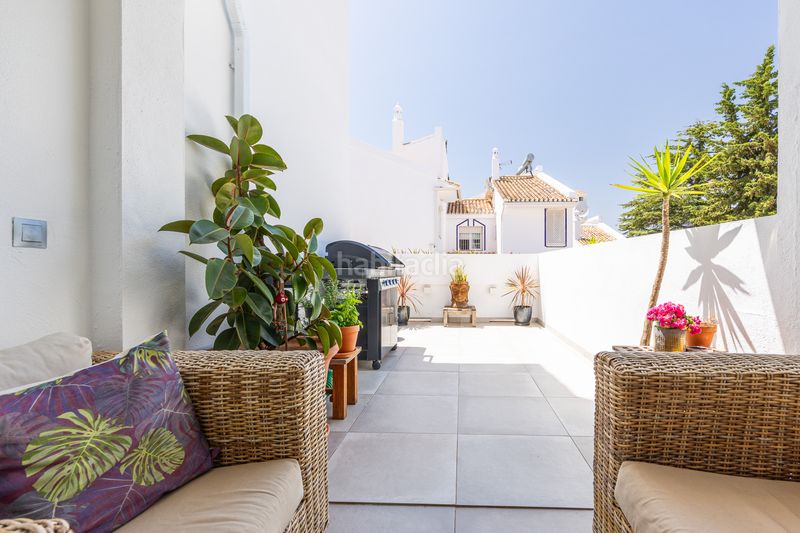 Foto a41a2b7b-09a2-4549-83fc-55f7b9d3f925. Casa adossada amb aparcament piscina a Calahonda Mijas