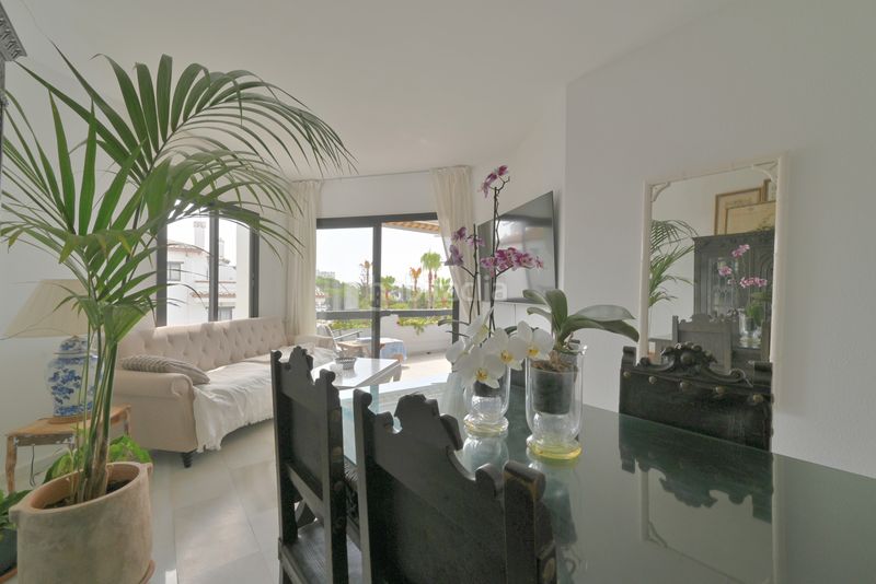 Foto 5c66d206-ff45-4a69-bd83-02aaa8b6a53e. Apartamento  de dos dormitorios en la zona baja de Calahonda en Mijas