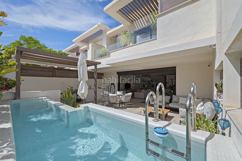 Foto d65cf28f-6d07-4273-a101-539dab0aac7b. Casa adossada amb aparcament piscina a la cala Mijas Mijas