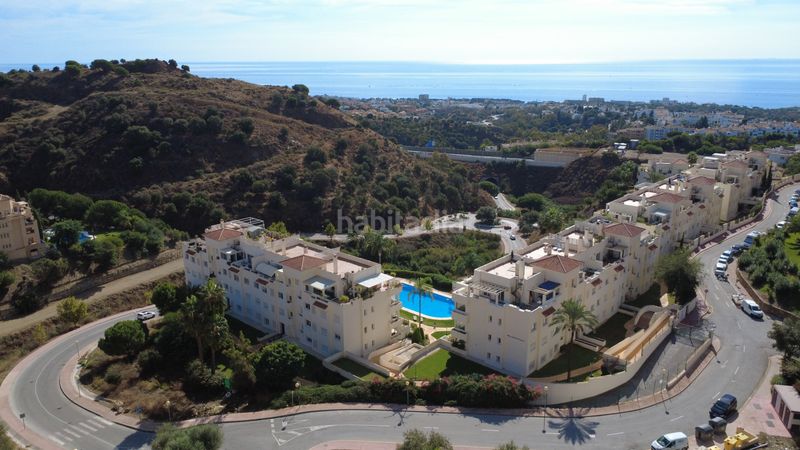 Foto 66749f85-0722-43ff-8e02-106996d344e2. Àtic amb aparcament piscina a Calahonda Mijas