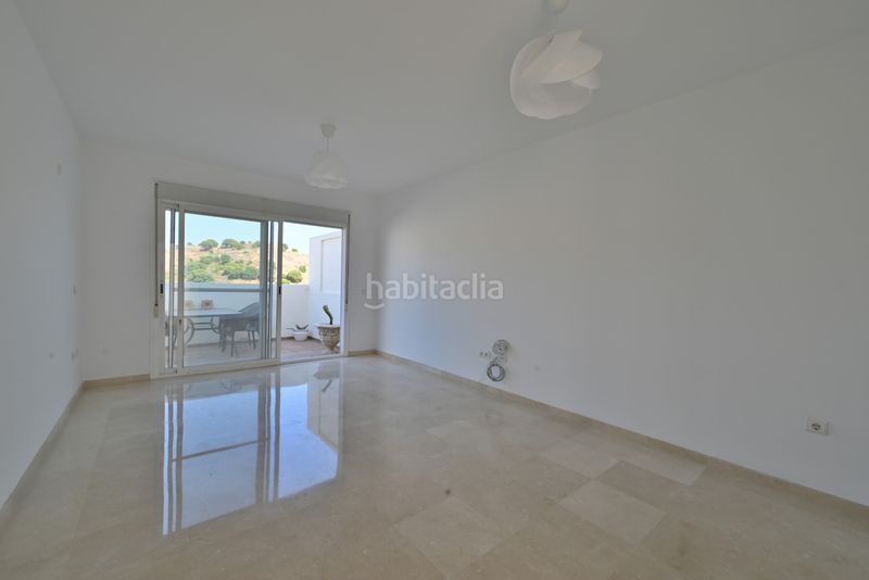 Foto eeeb96b1-5797-4e49-9884-63b9bfcec1f0. Àtic amb aparcament piscina a Calahonda Mijas
