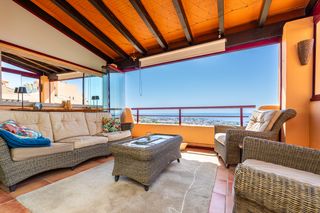 Apartament a Calahonda. Apartamento de dos dormitorios con impresionantes vistas al mar