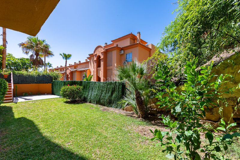 Foto c4e89a09-41ab-4767-bbd7-a486460d9729. Planta baixa amb aparcament piscina a Riviera del Sol Mijas