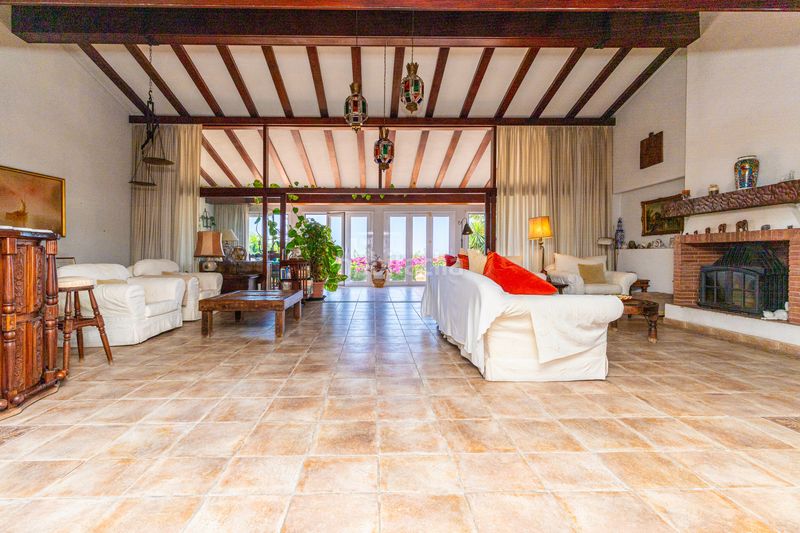 Foto a8467da0-4b03-41a5-b629-c05172c1b191. Casa amb aparcament piscina a El Faro de Calaburra - Chaparral Mijas