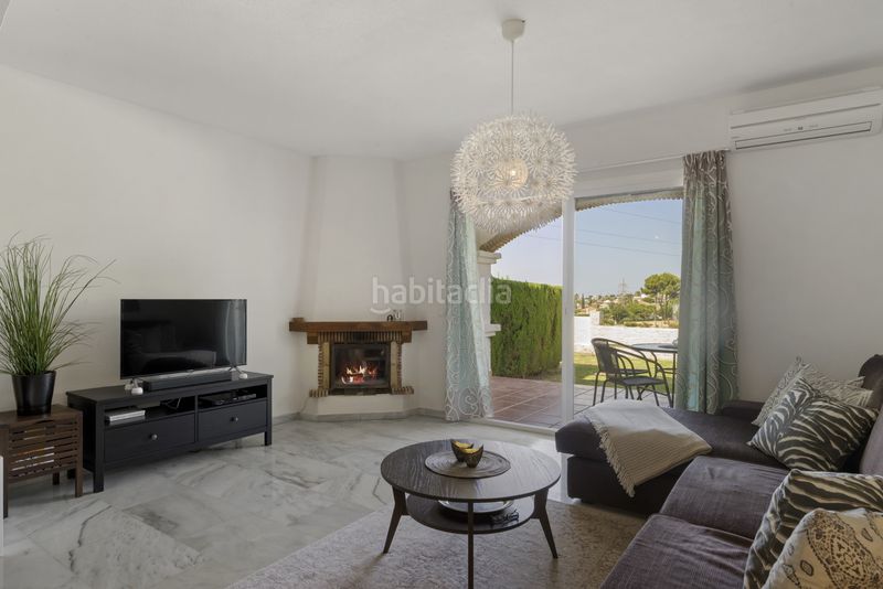 Foto 503985df-10a8-4c7c-8608-809774631f77. Casa adossada amb aparcament piscina a Calahonda Mijas