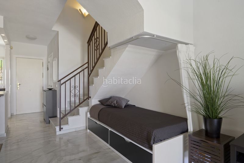 Foto fc4e187b-c736-46d2-b243-90013a69d1a4. Casa adossada amb aparcament piscina a Calahonda Mijas
