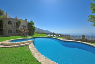 Casa in Mijas pueblo. Villa única de inspiración castillo con espectaculares vistas al