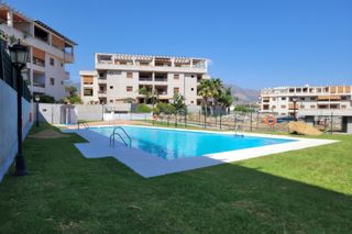 Erdgeschoss en Campo de Mijas. Apartamento muy espacioso en planta baja con terrazas y jardines